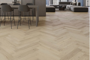 Паркетна дошка Barlinek PURE Classico Line англійська ялинка Дуб Marzipan Muffin Piccolo FAMILY, матовий лак,  попіл, 4-х стороння фаска, брашований, 14*130*725 мм