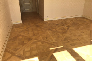 Укладання модульного паркету із заводською обробкою