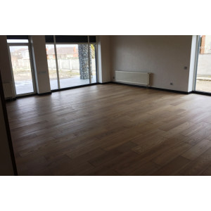 Укладання паркетної дошки на клей по стяжці