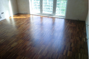 Укладання паркету на стяжку та покриття лаком або маслом (малюнок палуби)