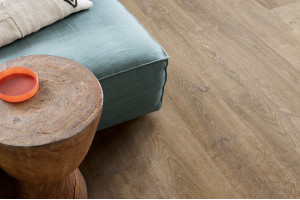 Ламінат Quick-Step Eligna Дуб коричневий Ріва, 32 клас, без фаски, вологостійкий, 8*156*1380 мм