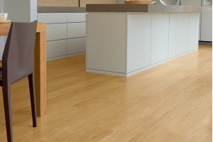 Ламінат Quick-Step Eligna Дуб лакований натуральний, 32 клас, без фаски, вологостійкий, 8*156*1380 мм