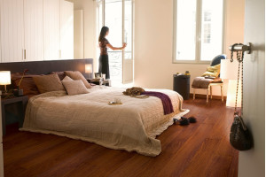 Ламінат Quick-Step Largo Мербау лакований натуральний, 32 клас, фаска 4v, вологостійкий, 9.5*205*2050 мм