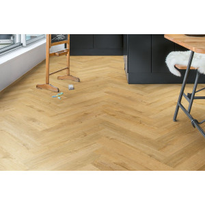 Quick-Step винил Pristine Дуб осенний медовый, английская елка, 33 класс, водостойкий, клеевой, фаска 4v, брашированый, 2.5*129*740 мм