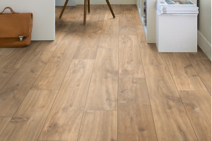 Ламінат Quick-Step Classic Дуб опівнічний натуральний, 32 клас, фаска 4v, вологостійкий, 8*190*1200 мм