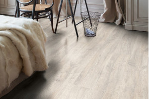 Ламінат Quick-Step Classic Дуб патина реставрований білий, 32 клас, фаска 4v, вологостійкий, 8*190*1200 мм