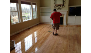 Як видалити плями з ламінату